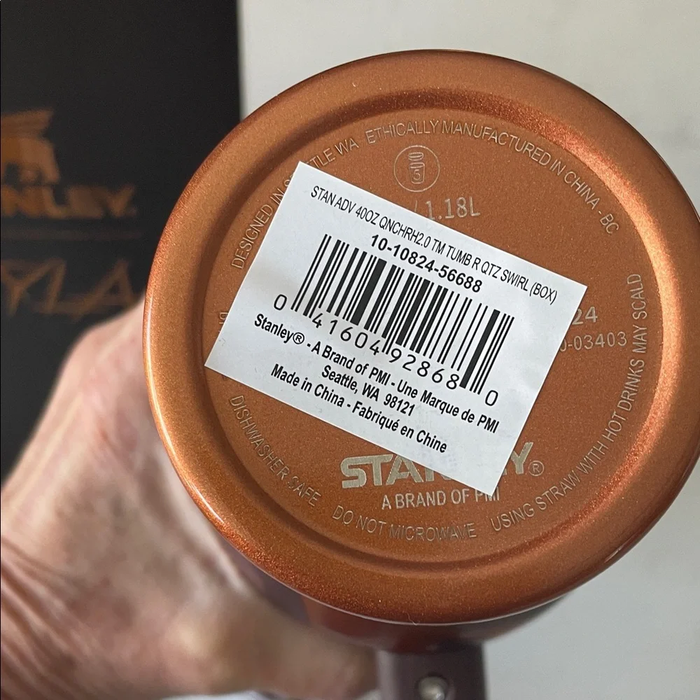 Stanley Red and Black Tiger-Stripe Travel Mug with Handle - Picture 2 of 3
